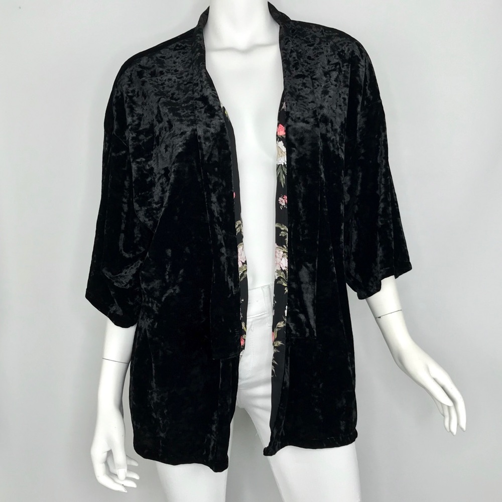 {Collective Concepts} Crushed Velvet Hillie Kimono - Picture 1 of 8